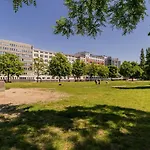 Beauty And Smart City-Apartment